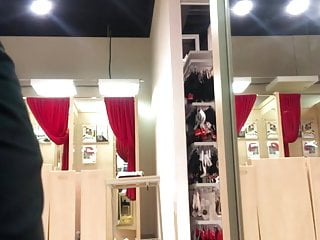 Challenge Cant Hide Dick For 5 Min In Open Dressing Room free video