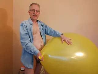 90) Three Giant Balloons Busted! Looner, Popper, Balloonbanger free video